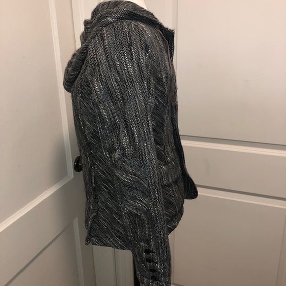 Super Stylish Horny Toad Hoodie for winter or snow size Med - Picture 2 of 6